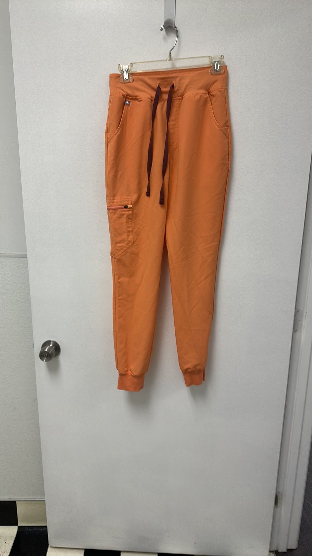 Women ‘s Figs Technical Collection Jogger Style Scrub Pants Size Small