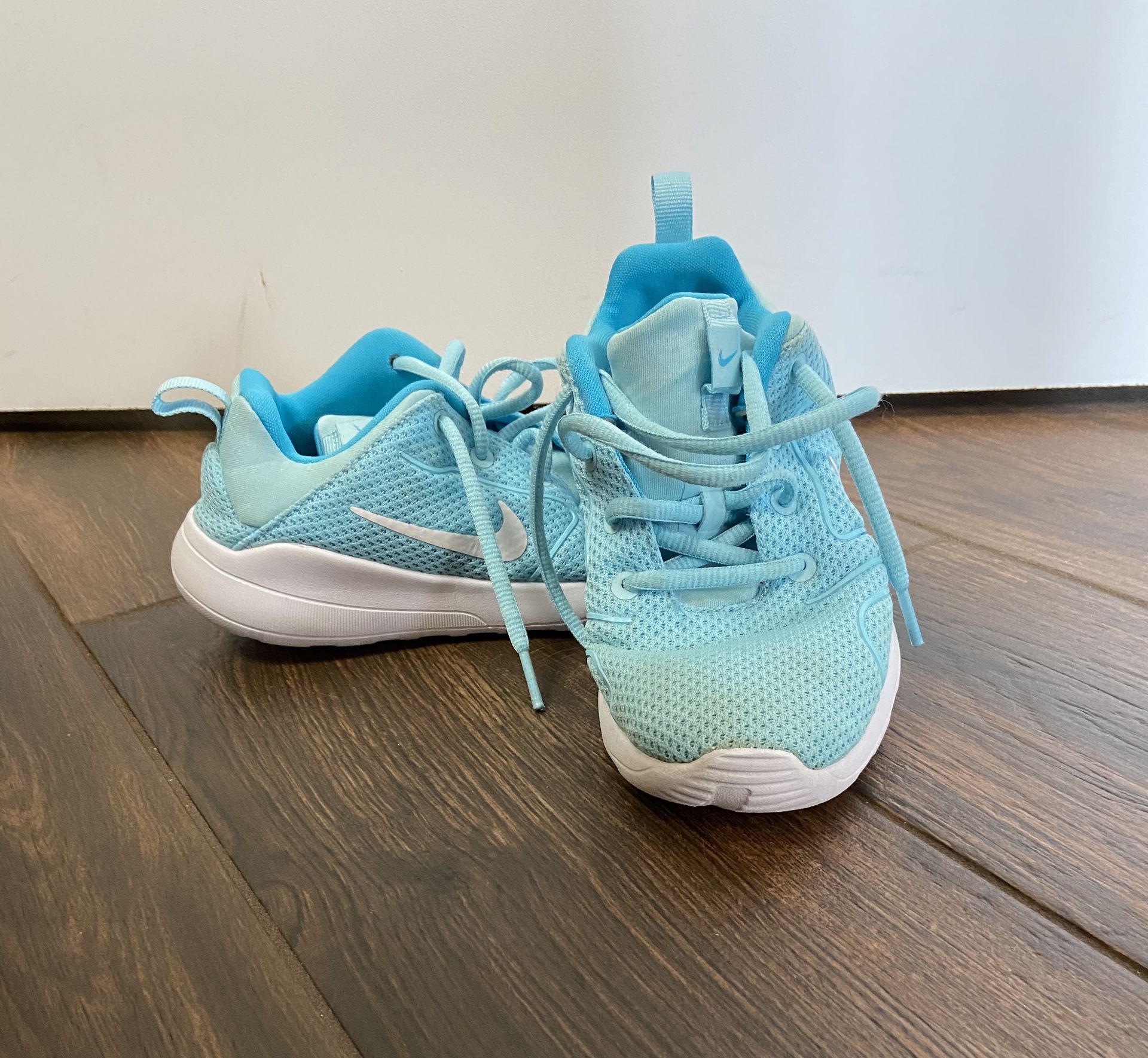 Nike Girls size 2