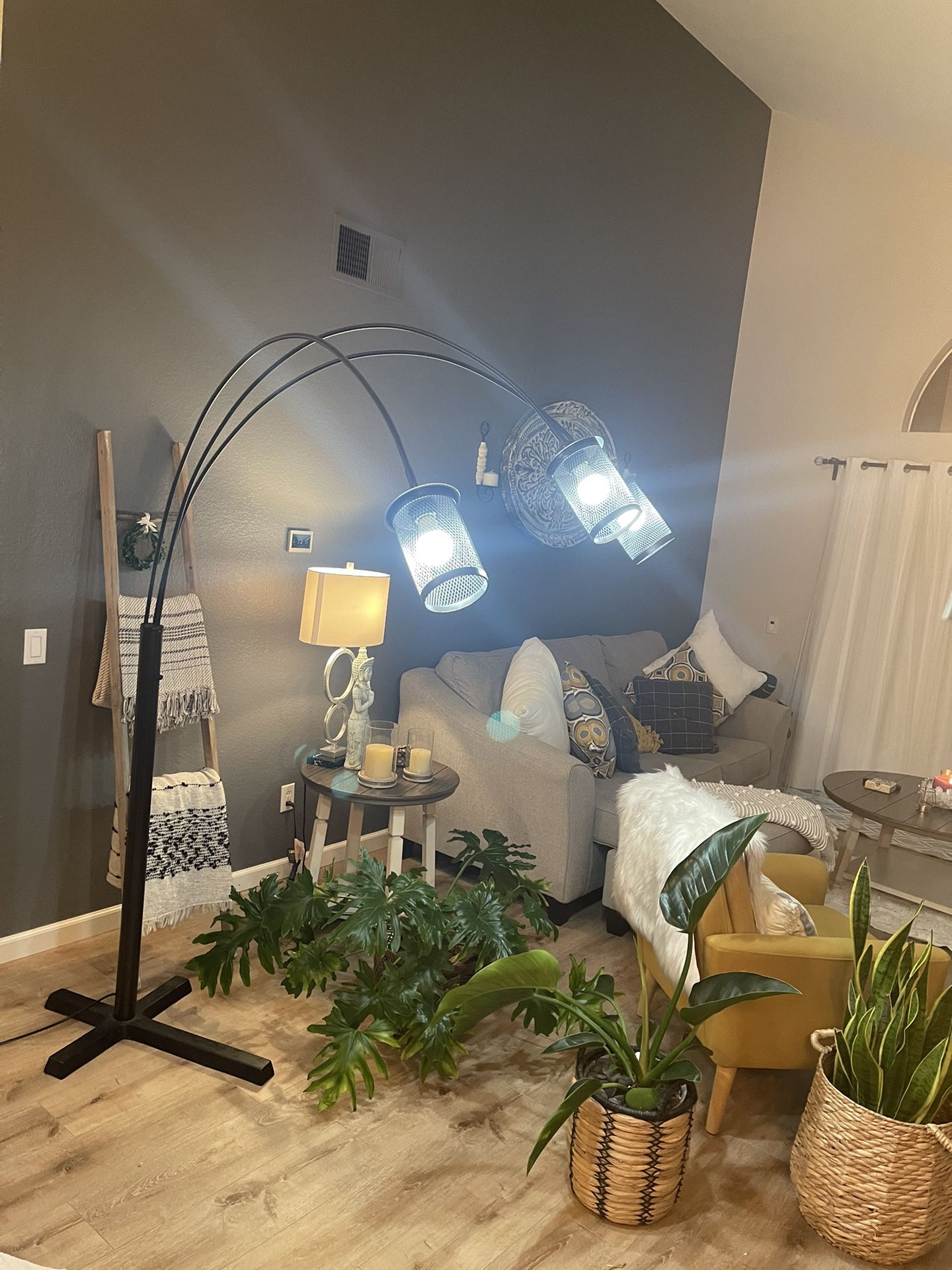 3 Light Arched Floor Lamp