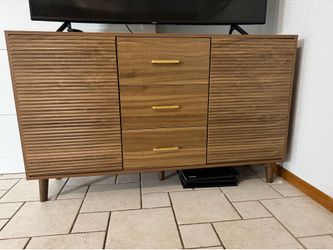 Storage cabinet