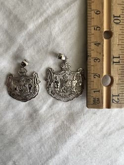 14K White gold coat Of arms pendants 