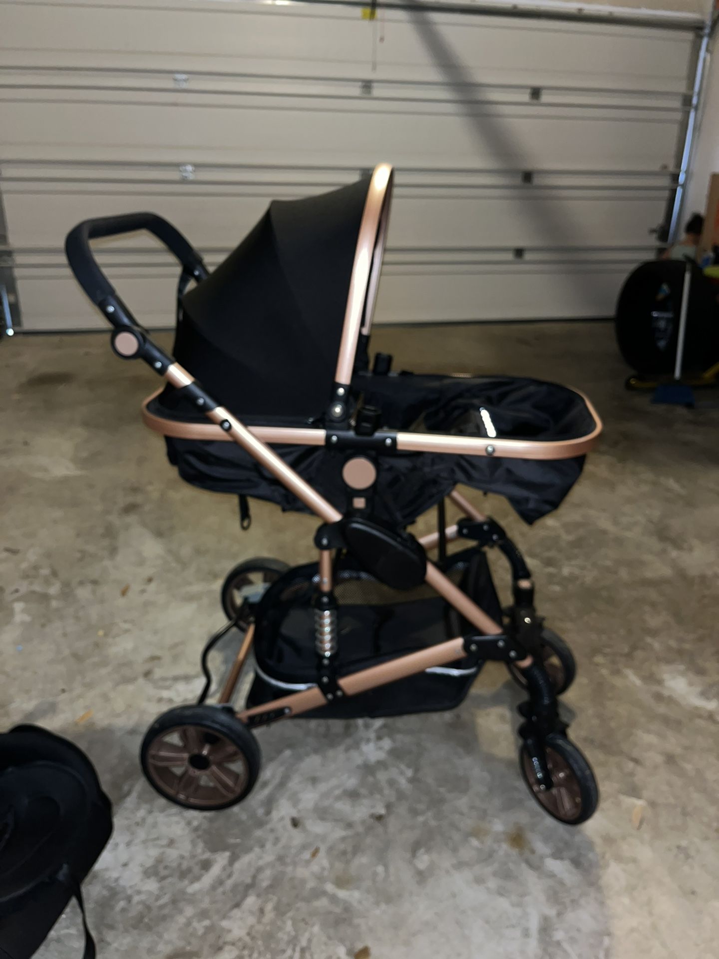 Stroller Set In Black-Rose Gold