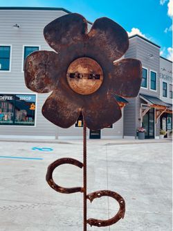 Flower Art - Scrap Metal Art