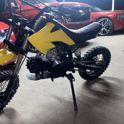 125cc Dirt Bike 