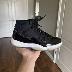 Jordan 11 Retros “Space Jam”