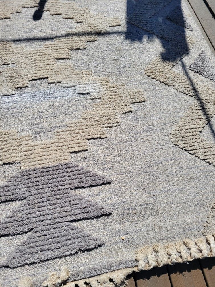 8 X 10 Aztec Area Rug