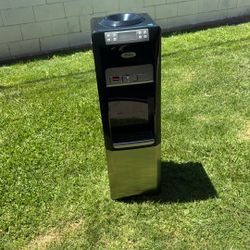 Whirlpool Hot And Cold Water Dispenser Good Condition $80