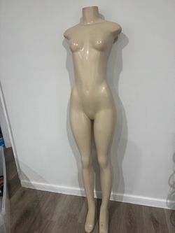 Full Body Female Mannequin Headless