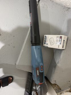 Leaf blower