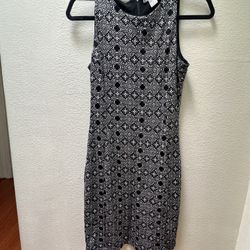 Women’s Black And White Pencil Dress Knee Length Dress Size Small