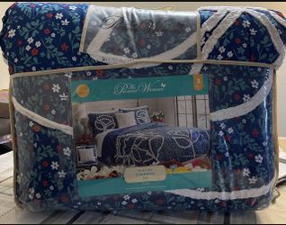 The Pioneer Woman 4 Pieces Full/Queen Comforter set