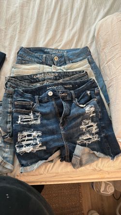 4 american eagle shorts size 8