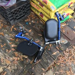 Wheelchair foot rest