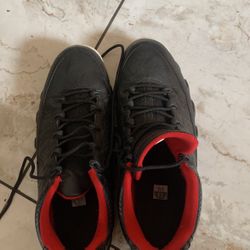 9.5 Shoes Used  Nike Jordan 