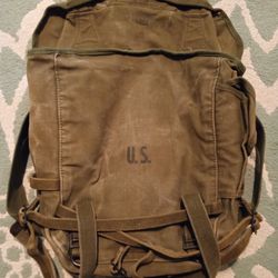 Vintage WWll Army Combat Field Backpack M-1945