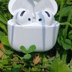 4th Generation Airpods 