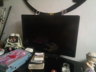 32-in Philip flat screen TV