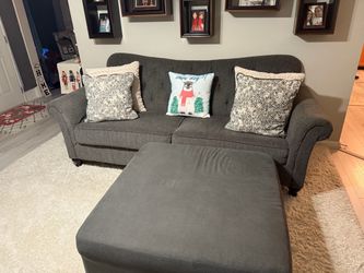 Couch/loveseat/ottoman