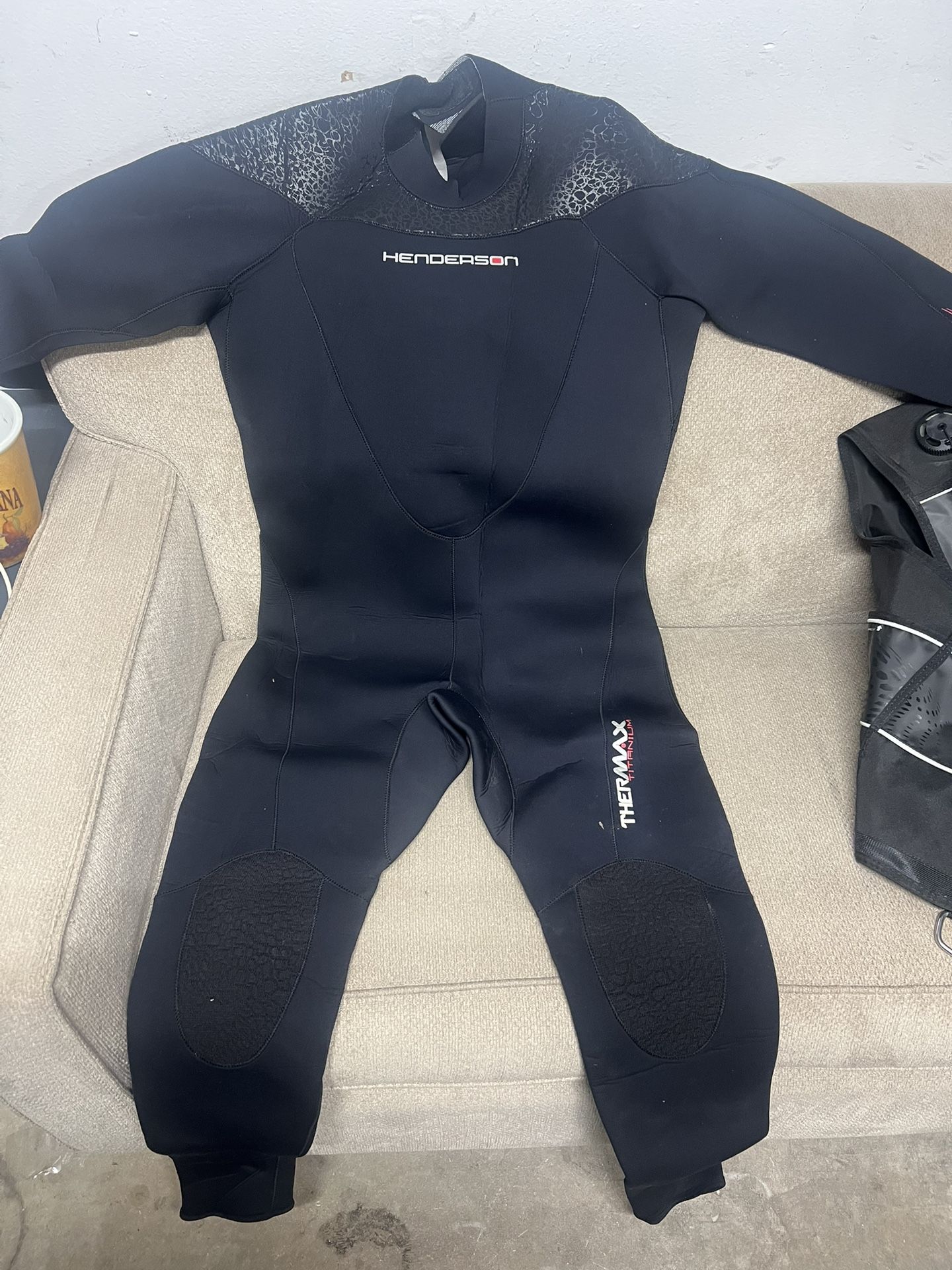 Scuba Wet Suit