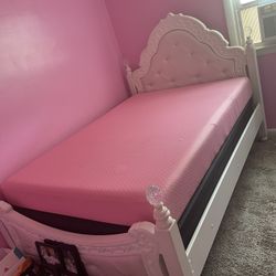 Beautiful Girls Queen bedroom set