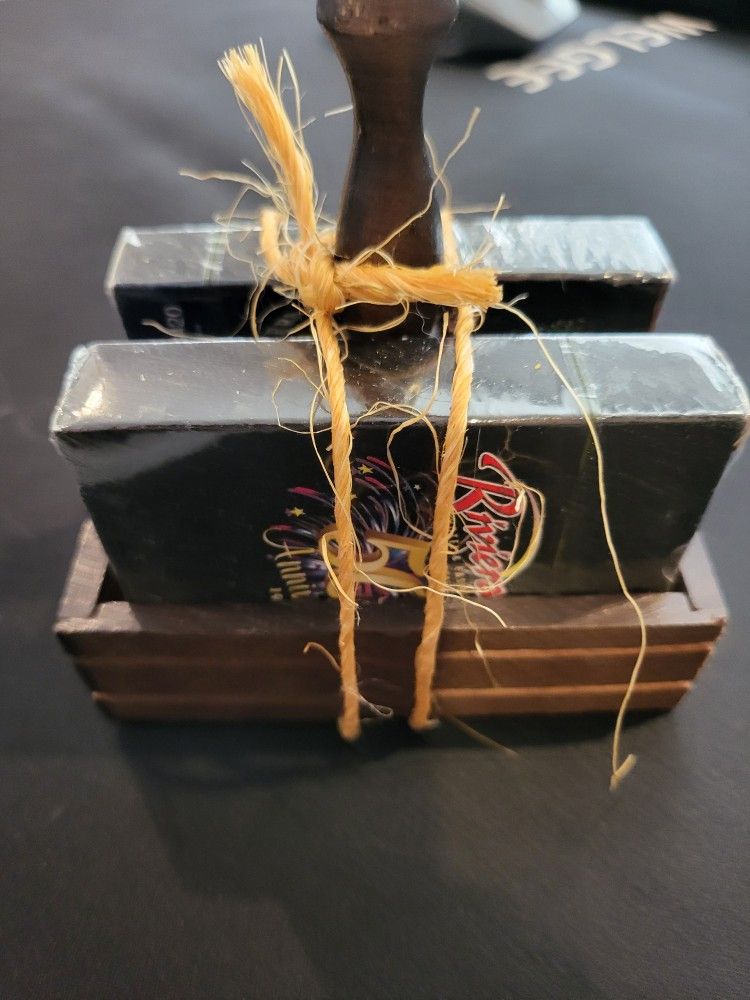 Wooden Playing Card Holder with Handle + 2 Decks 🎴
