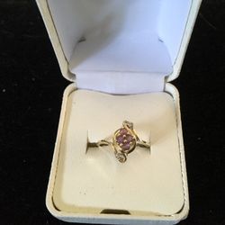 14kt gold ruby and diamond swirl ring