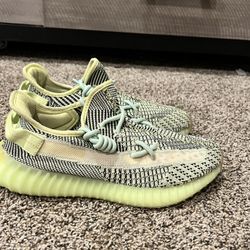 yeezy 350 yeezreel size 9