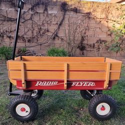Radio flyer wagon new