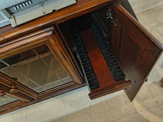Media cabinet
