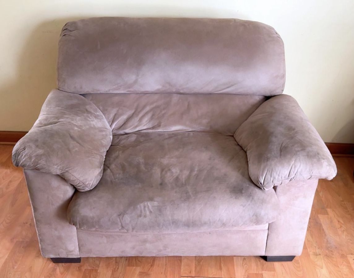 FREE 1 Couch Seat Left In Aurora