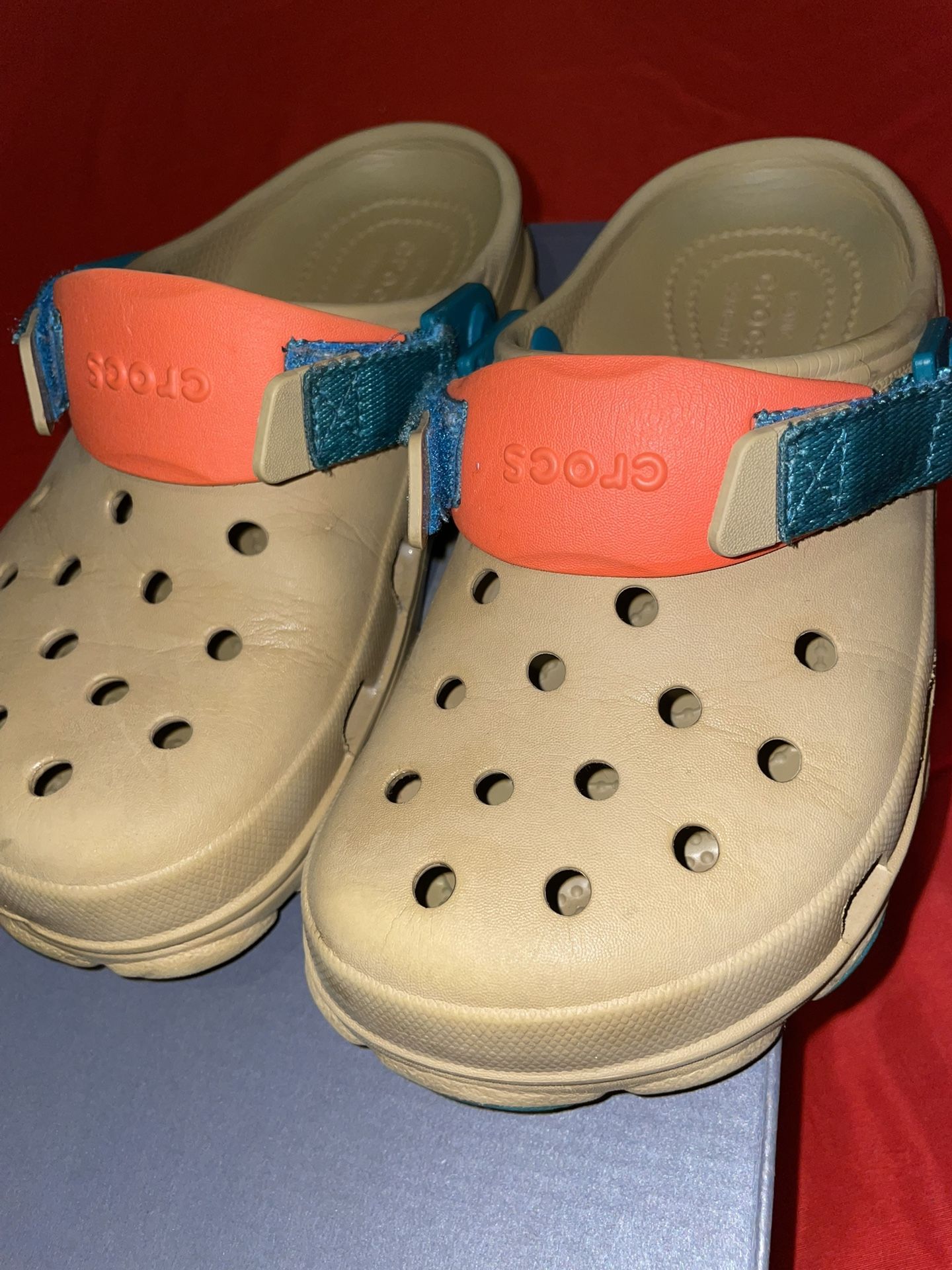 $20 Crocs Size 6 Fit 6.5
