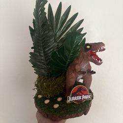 Jurassic Center Pieces And Table Cover 