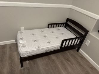 Toddler Bed With Mattress