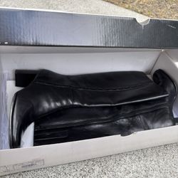 Women’s Genuine Leather Boots Size 7.5