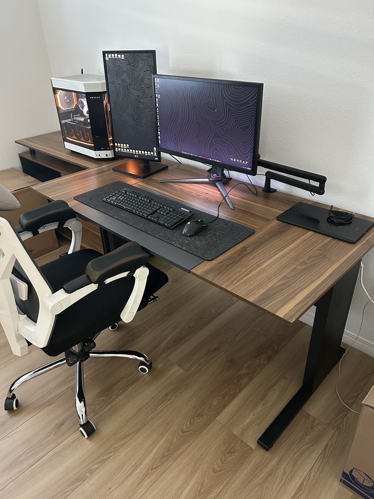 Desk and Drawer Set: Like New