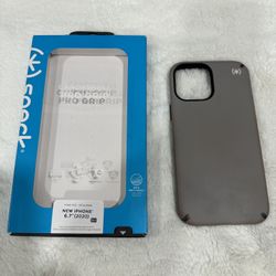 Speck Apple iPhone 12 / 12 Pro Max Case