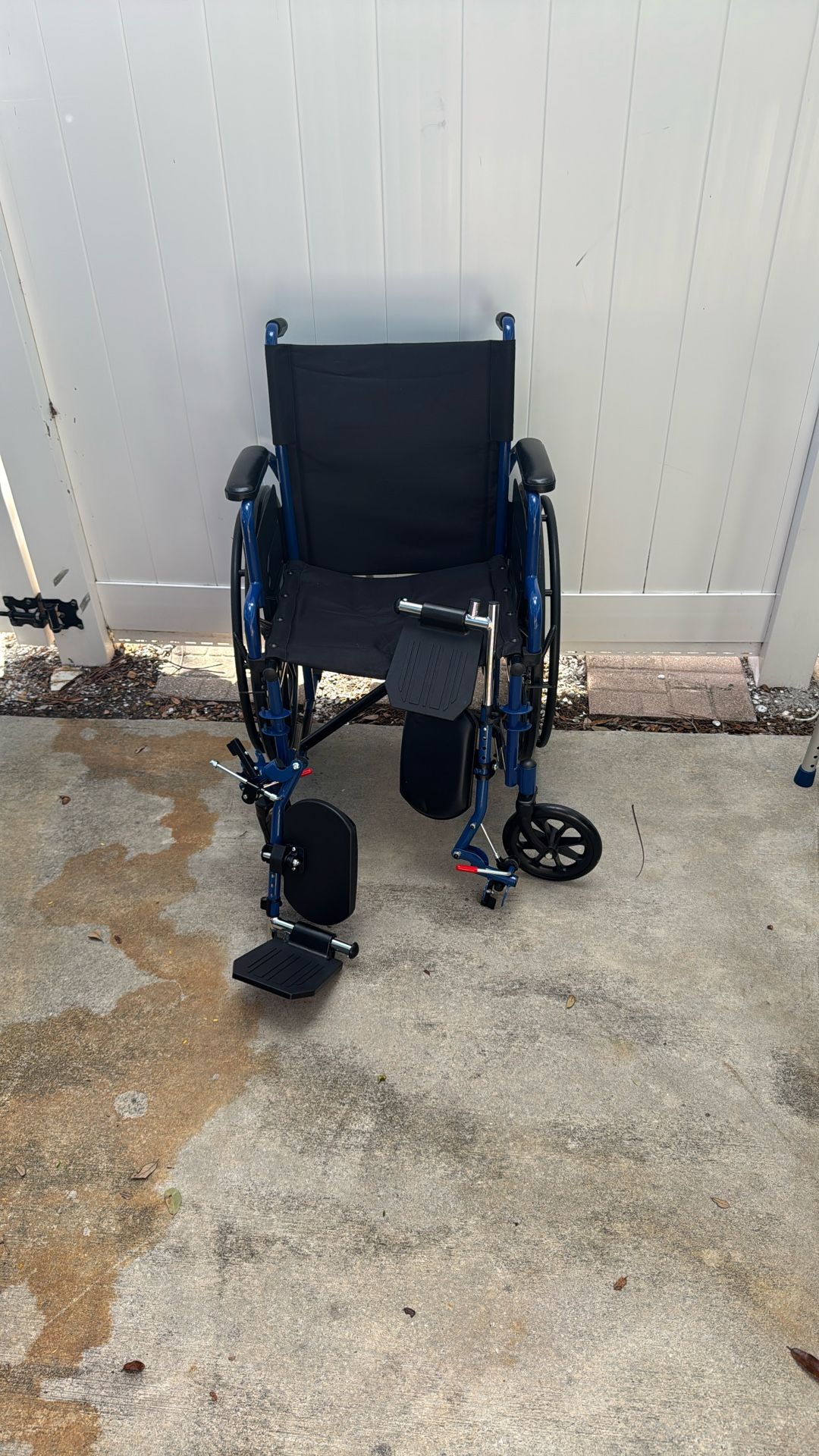 Wheelchair With Leg Supports