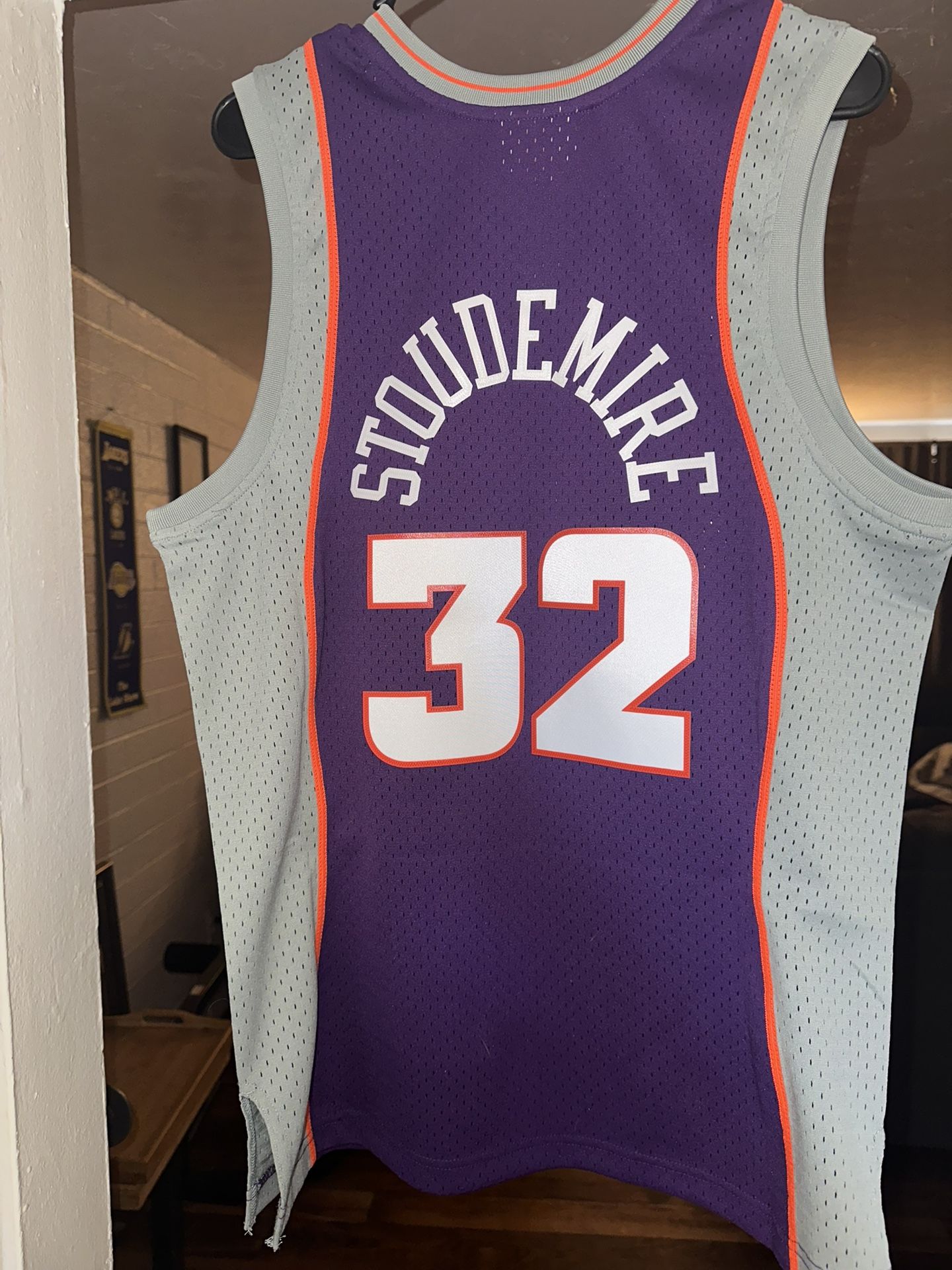 Men's Mitchell & Ness Amar'e Stoudemire Purple Phoenix Suns 2002/03 Hardwood Classics Swingman Jersey.