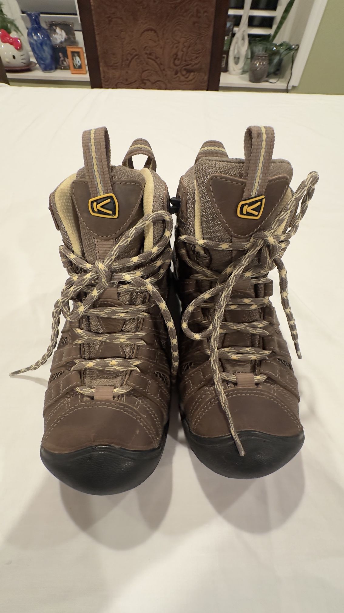 Keen’s Women’s Hiking Boots Size 5.5