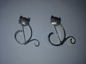 Two pair of Vintage sterling silver beau brooches