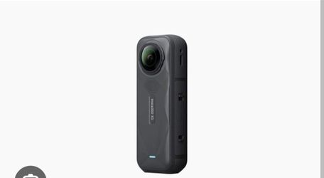 Insta360 x5 camera