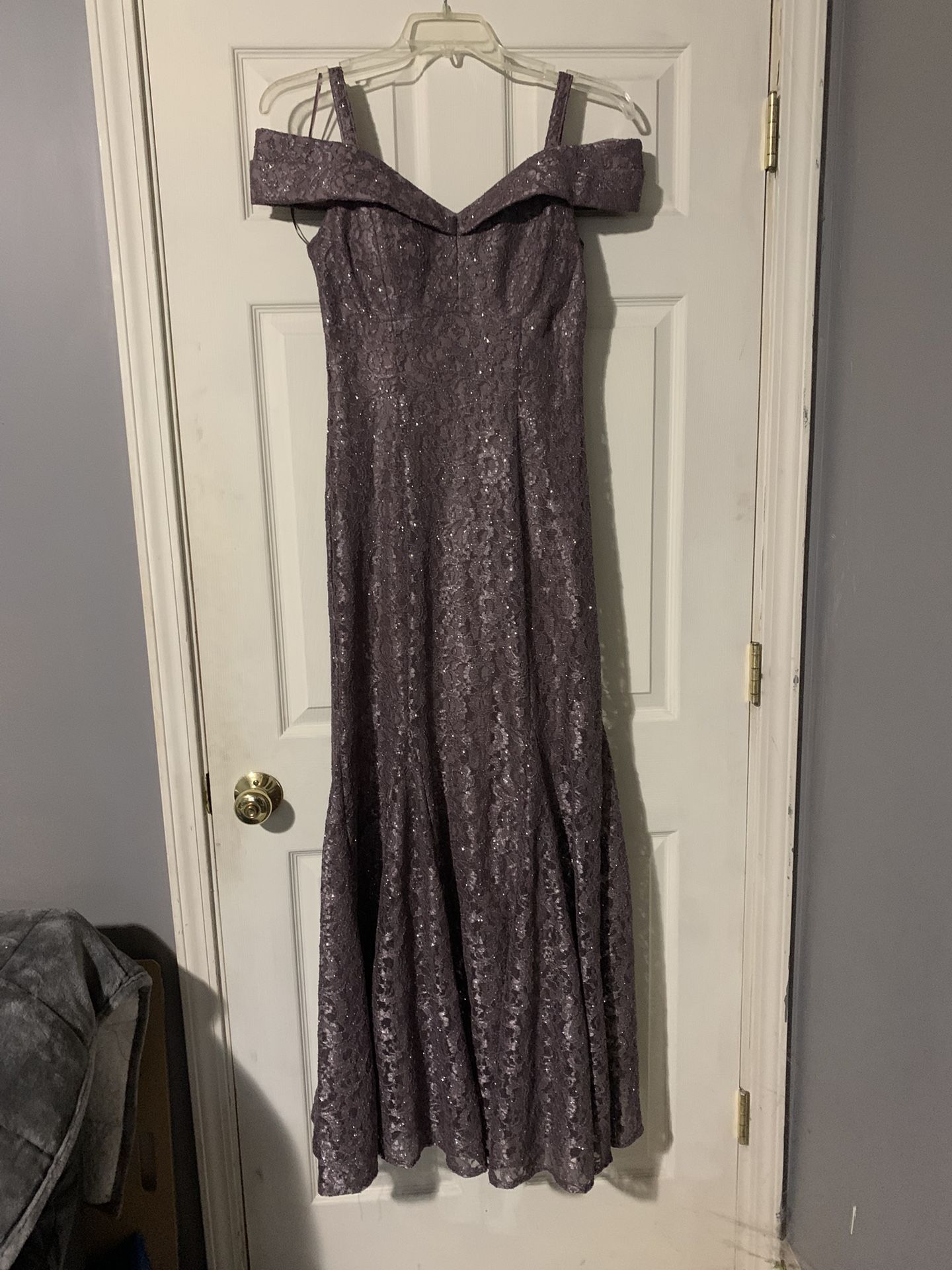 R&M RICHARDS EVENING GOWN / PROM DRESS