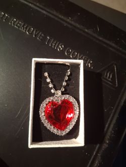 The Heart of the Ocean Necklace