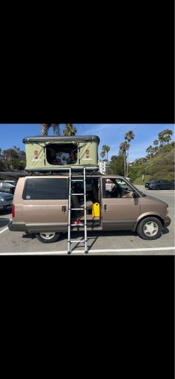 Roof top tent