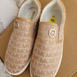 MICHAEL KORS LOAFERS WOMEN SIZE 5