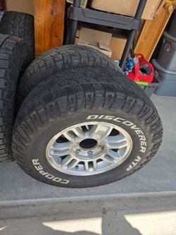 2006 hummer h3 rims with tires