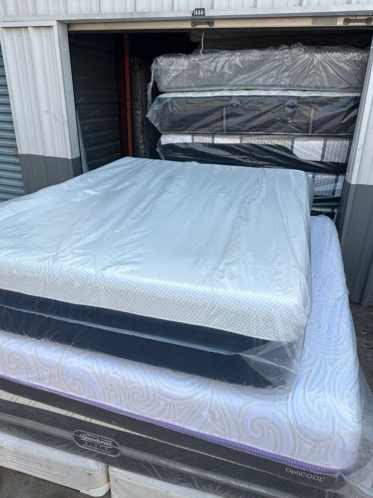 Queen Size Mattress And Boxspring