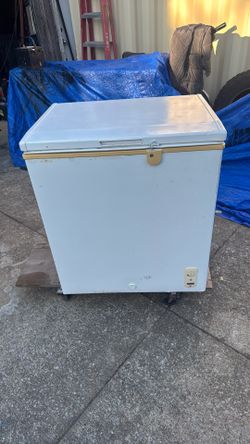 Chest freezer