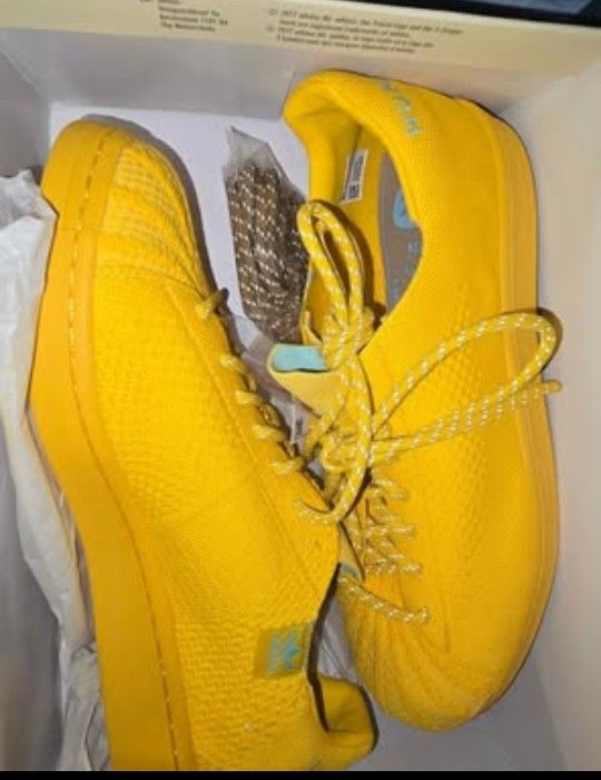 Unisex Adidas Human Race Size 10.5