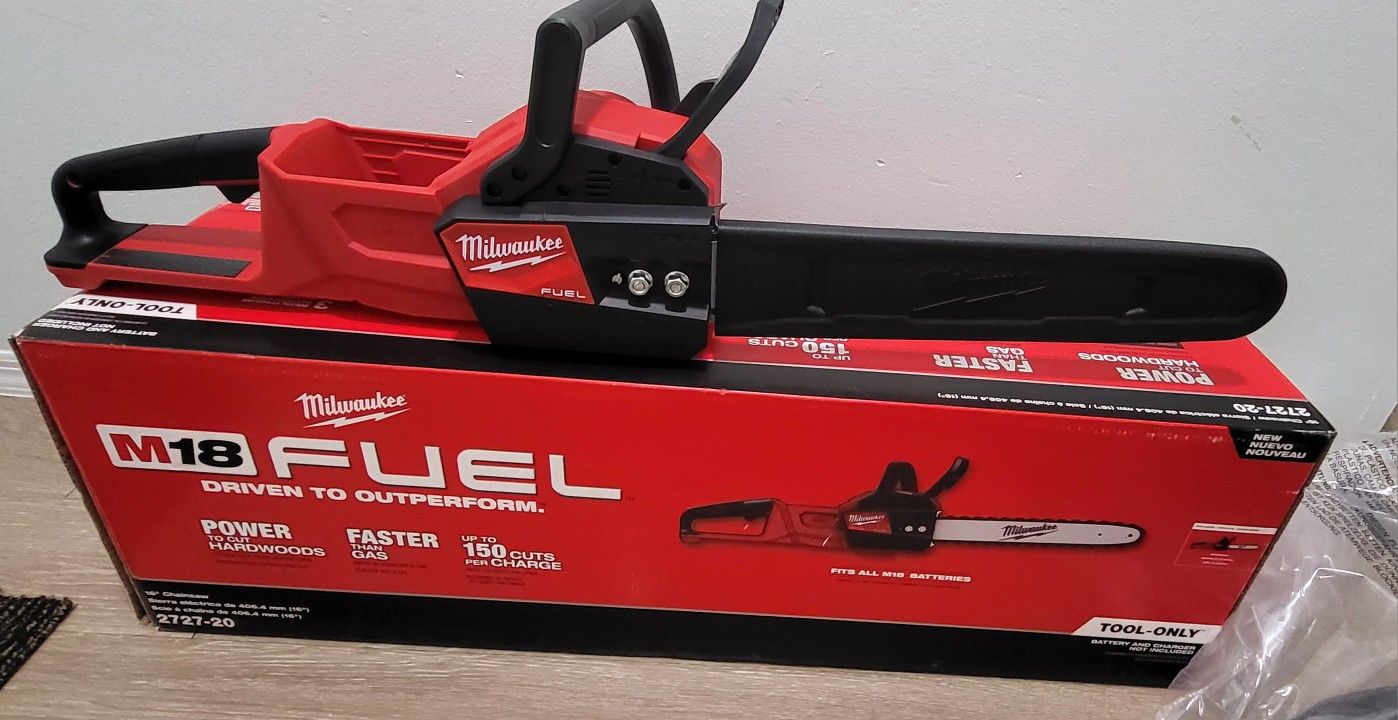 MILWAUKE M18 FUEL 16" 18V LITHIUN-ION BRUSHLESS BATTERY CHAINSAW ( TOOL ONLY)